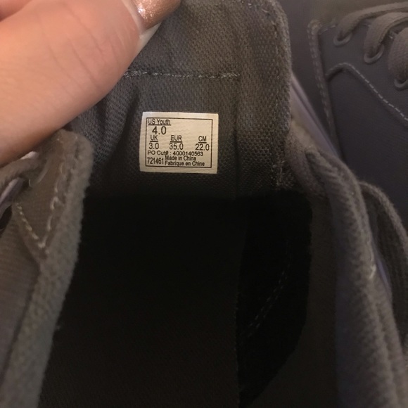 {Vans}EUC•Sneakers - Picture 5 of 5